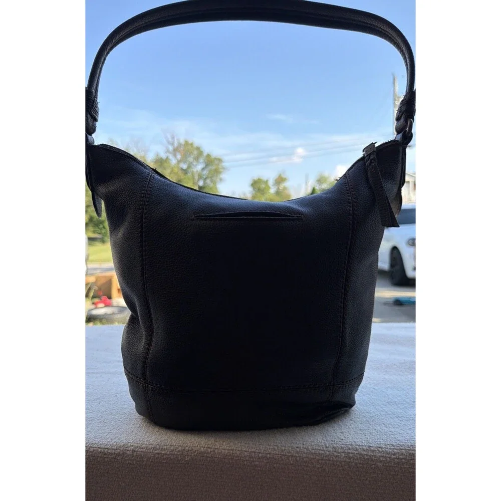 The Sak Brown Pebbled Shoulder Bag Zip Closure Shoulder Strap Inner Pockets
